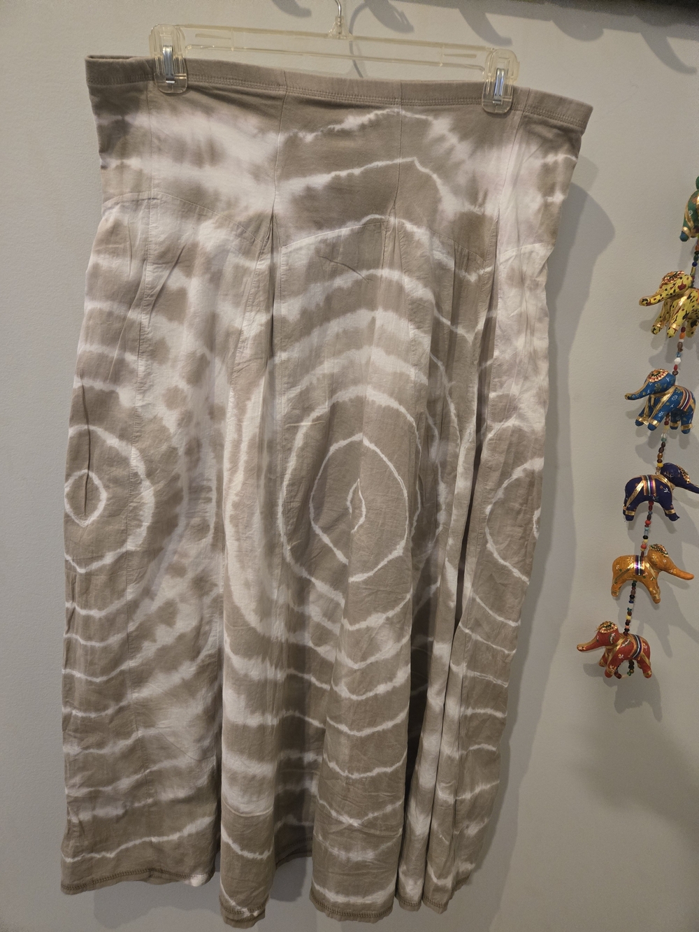 Chico's Taupe and White Tie-Dye A-Line Skirt